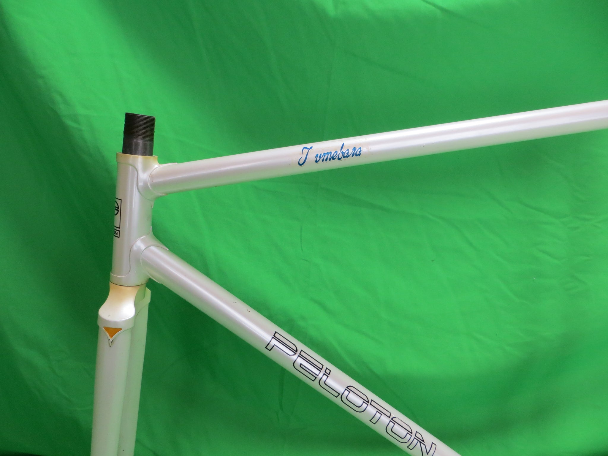Vintage PELOTON // White // 52cm – NJS EXPORT