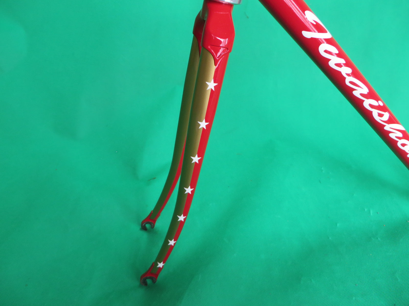 Gan Well Pro // Red / Gold Two Tone // 51.5cm – NJS EXPORT