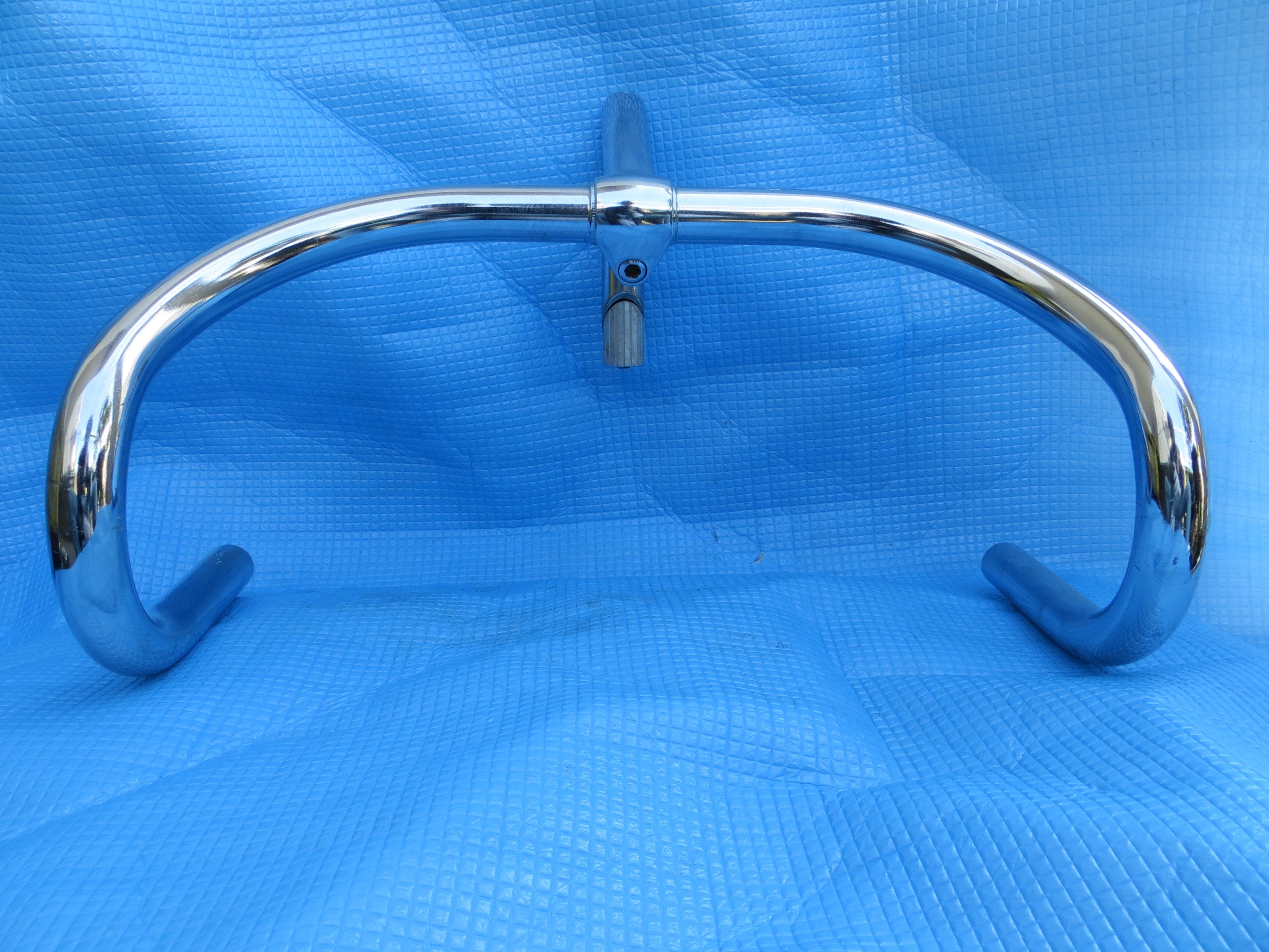 B123 390mm Steel NJS Handlebar, Nitto Jaguar 110mm/58 degree Steel NJS Stem (23032002)