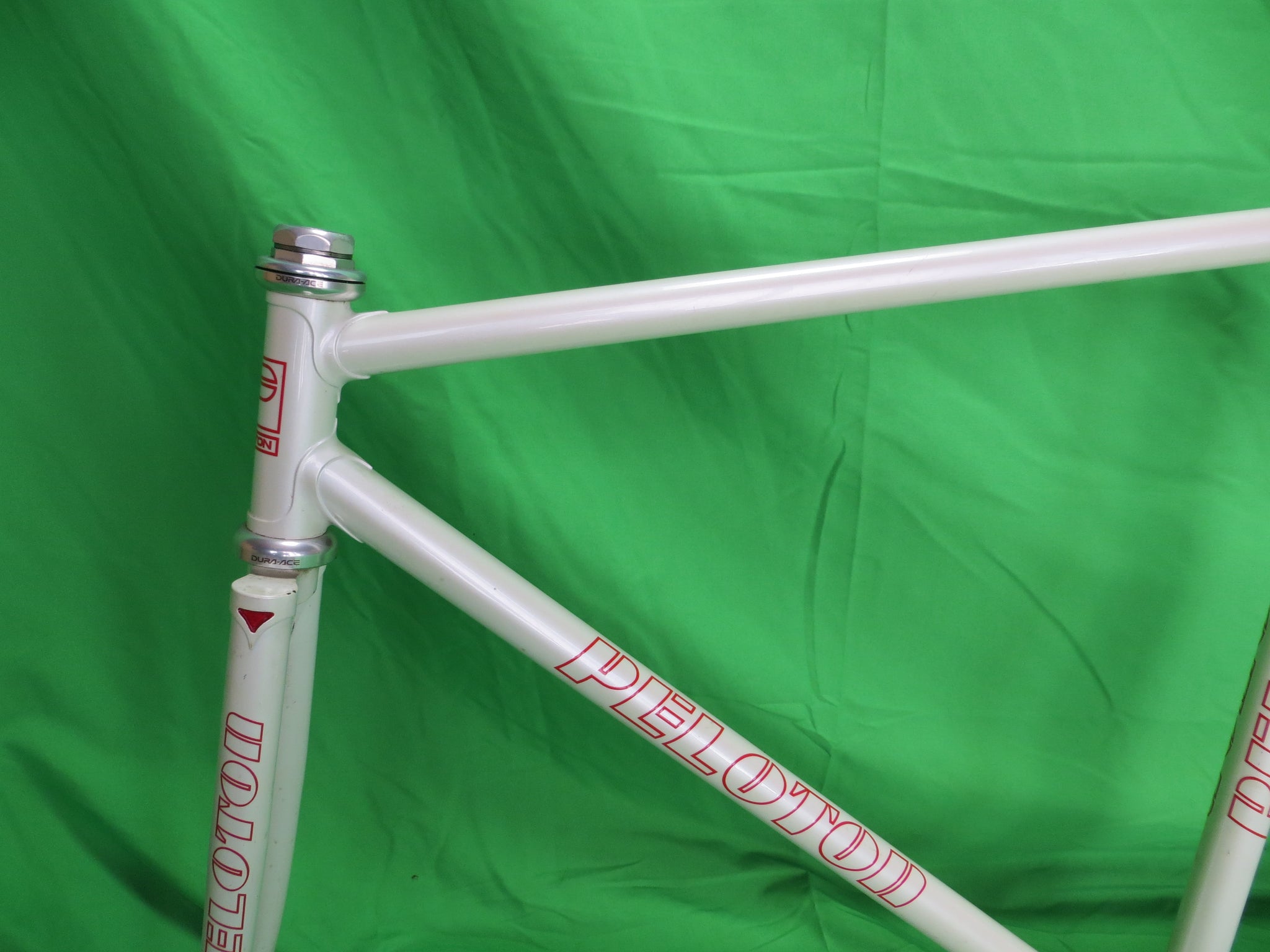 Peloton // White // 51cm – NJS EXPORT