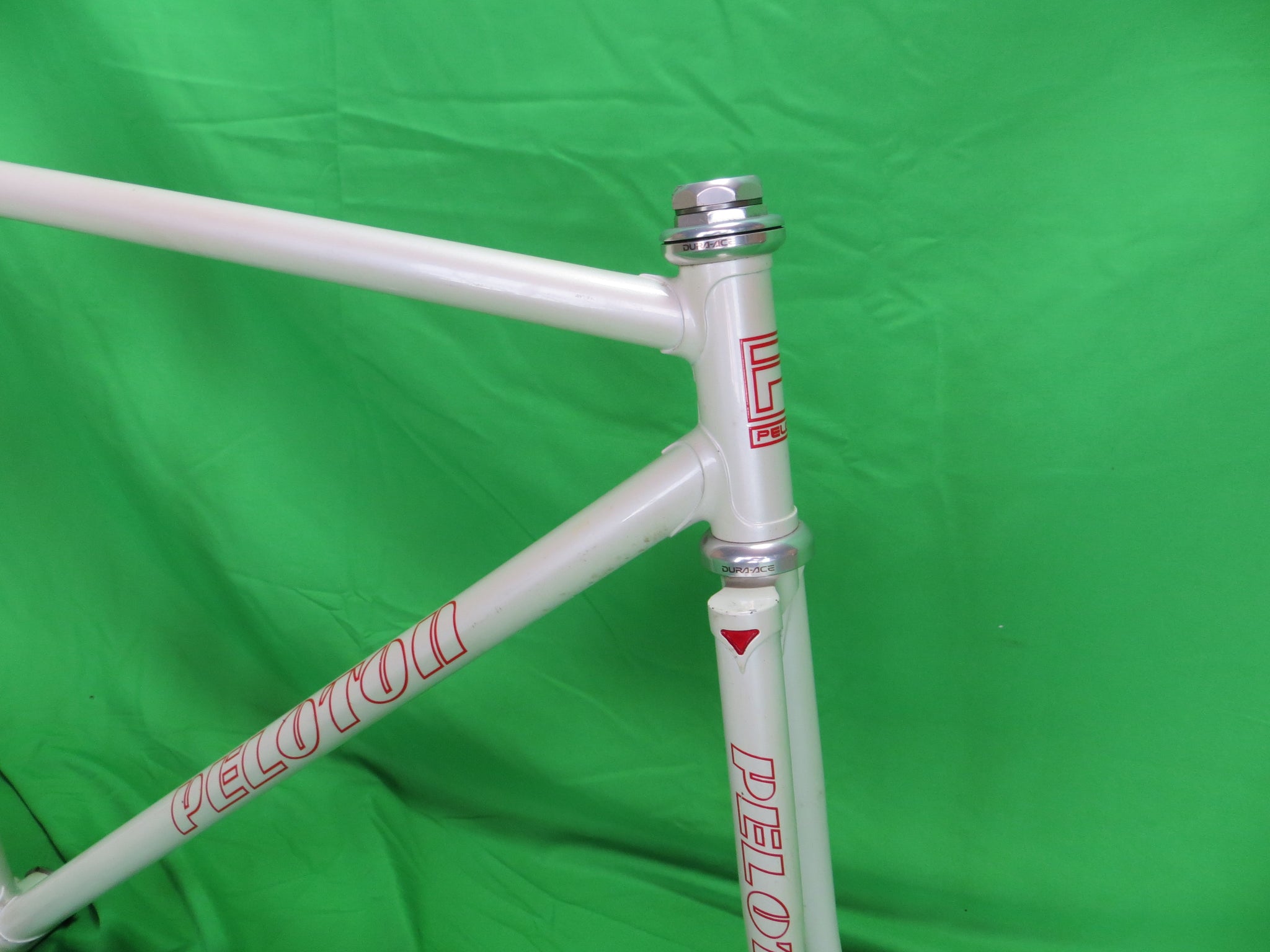 Peloton // White // 51cm – NJS EXPORT