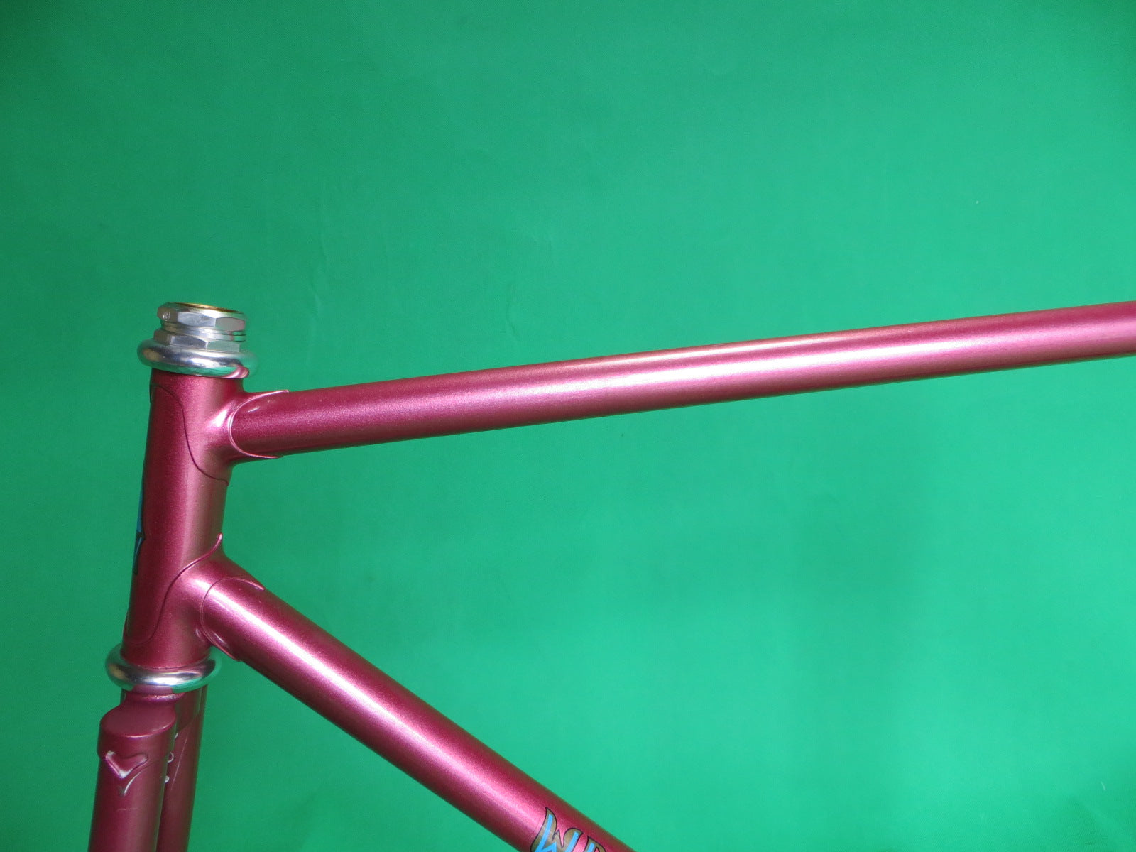 WATANABE // Ruby Metallic // 52cm – NJS EXPORT