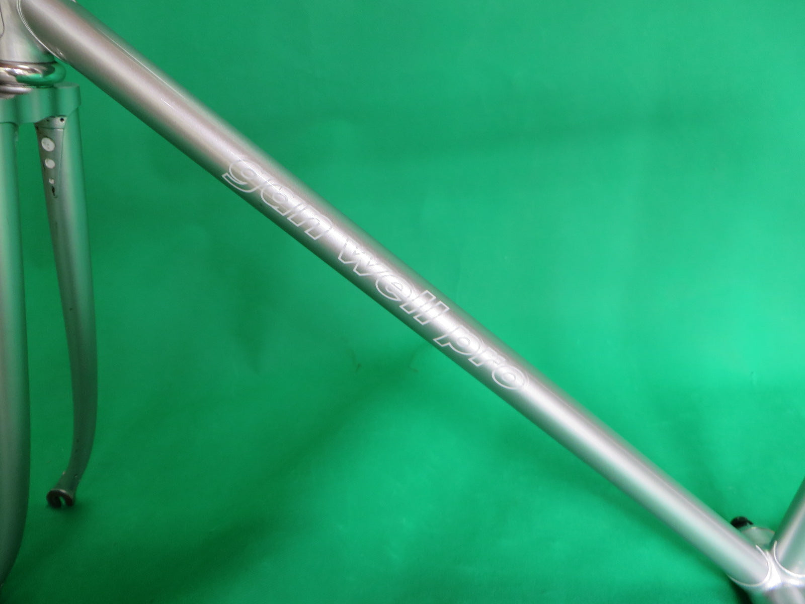 Gan Well Pro // Silver // 50.5cm – NJS EXPORT