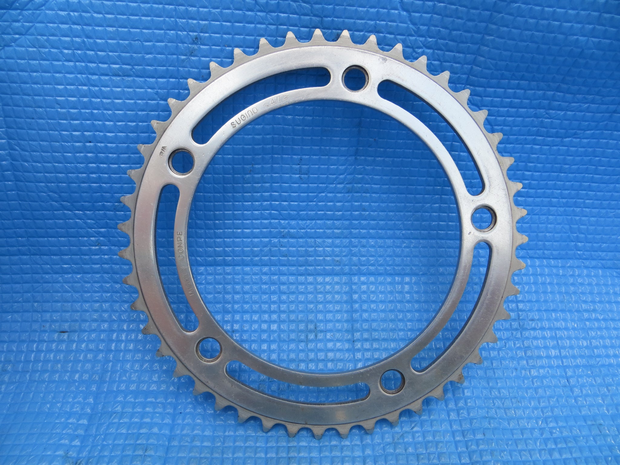 Sugino Mighty Competition 1/8" 151BCD Chainring 47T BIA (22092224)
