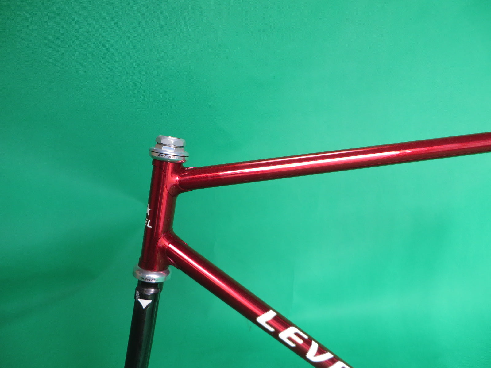 LEVEL // Candy Black & Red // 53.5cm – NJS EXPORT