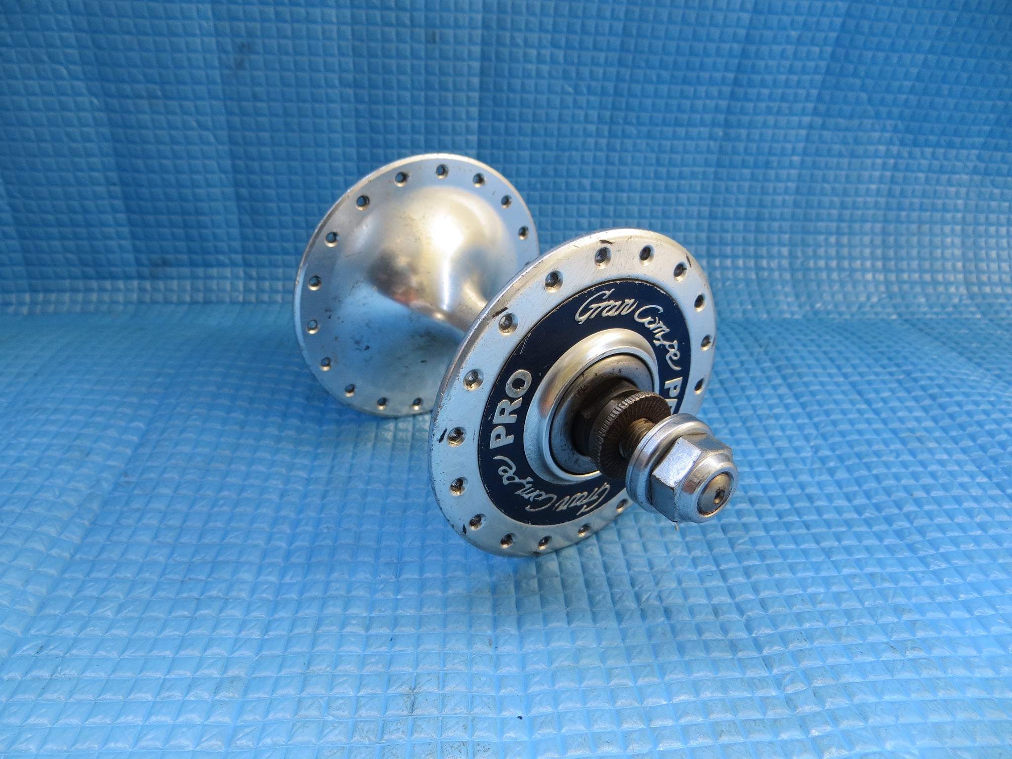Gran Compe Pro 36H Front Hub 9mm Axle NJS (22092844) – NJS EXPORT