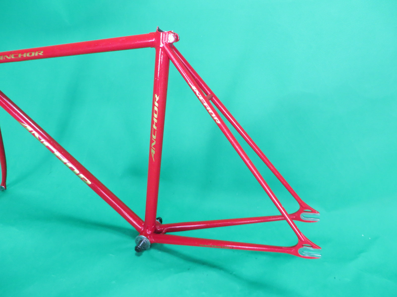 Anchor // Red with gold flake // 50.5cm – NJS EXPORT