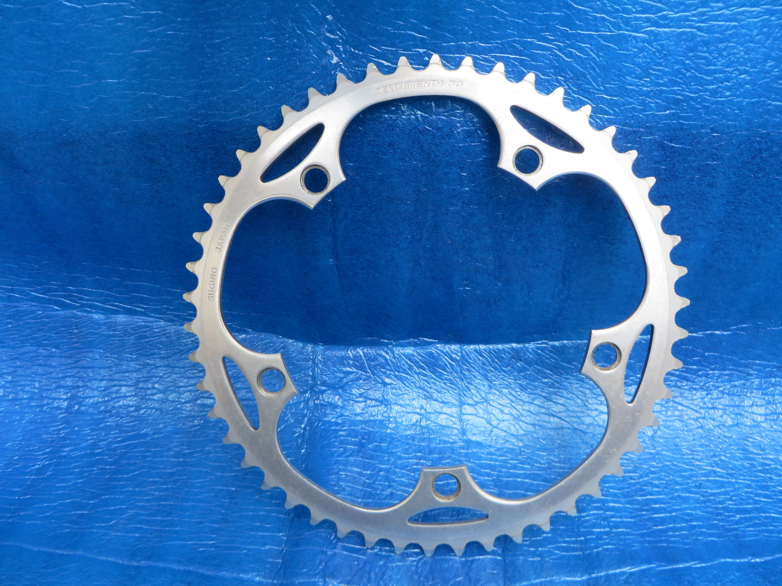 Sugino 3/32" 144BCD Non NJS Chainring 50T (19051936)