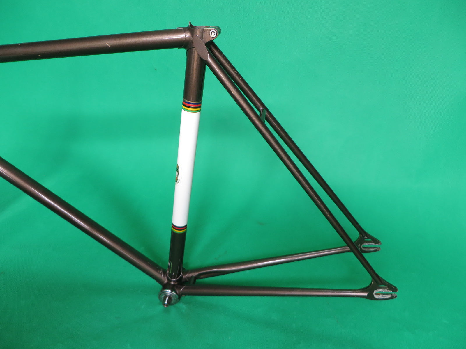 Grand Velo // Bridgestone // Grayish bronze // White Two