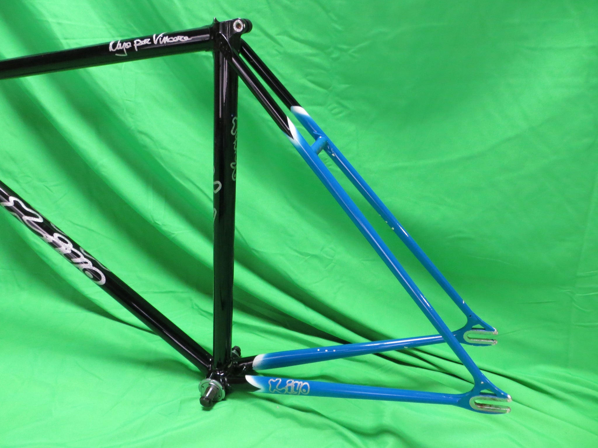 Kiyo Miyazawa // Black Blue White Tricolor // 52cm – NJS EXPORT