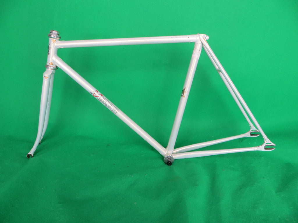 Makino // White // 51cm