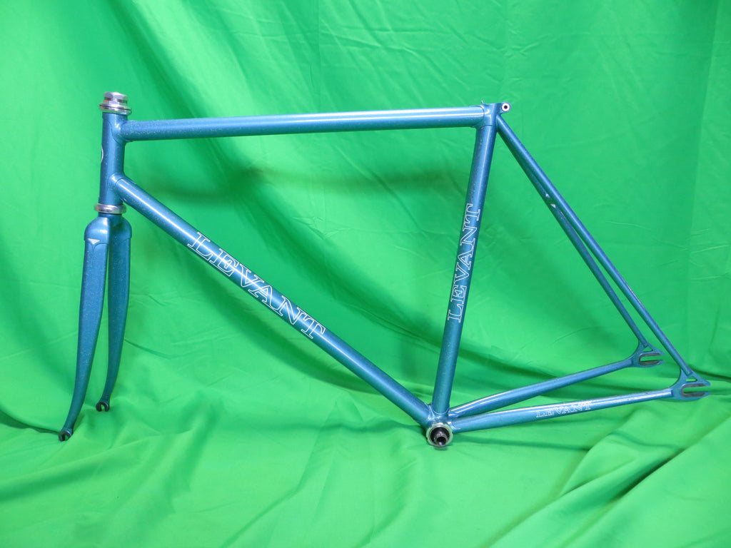 LEVANT Columbus Max Fork // Light Blue with Rainbow Flake // 52cm